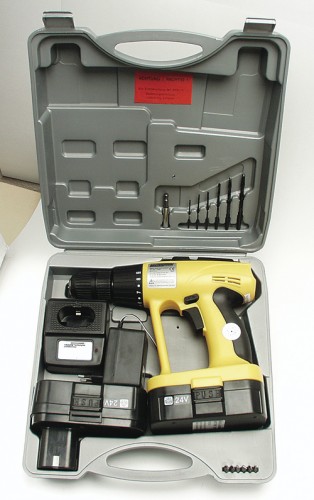 Br&uuml;der Mannesmann Akku Bohrschrauber Set Akkubohrer 18-teilig 24 Volt