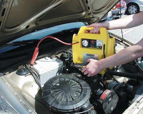 Br&uuml;der Mannesmann Mobile Power-Station Starthilfe mit 12 Volt Stromquelle und Kompressor 18 bar